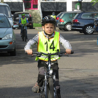 fahrrad2018_08 Montessori-Schulzentrum Leipzig - Neuigkeiten Grundschule - Hoch auf dem gelben Fahrrad