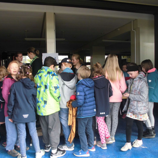 flohmarkt_03 Montessori-Schulzentrum Leipzig - Neuigkeiten Grundschule - Flohmarkt für einen guten Zweck