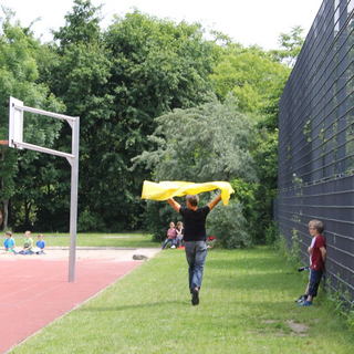 flurpokal2014_13 Montessori-Schulzentrum Leipzig - Neuigkeiten Grundschule 2014 - WM? Nein. Flurpokal? Ja!!