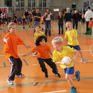 handball4 Montessori-Schulzentrum Leipzig - Neuigkeiten Grundschule 2013 - Moskitos vor ...noch ein Toooooor!