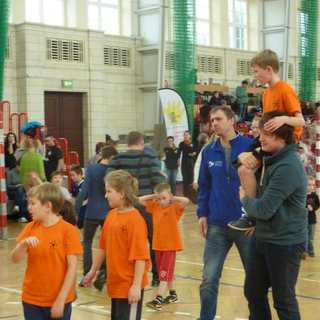 handballnikolaus_5 Montessori-Schulzentrum Leipzig - Neuigkeiten Grundschule 2013 - Moskitos vor ...noch ein Toooooor!