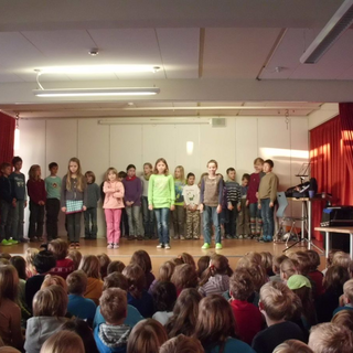 mk-reg231112_6 Montessori-Schulzentrum Leipzig - Neuigkeiten Grundschule 2012 - Morgenkreis hat Gold im Mund