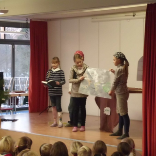nikolaus_andacht4 Montessori-Schulzentrum Leipzig - Neuigkeiten Grundschule 2012 - Sei gegrüßt lieber Nikolaus...
