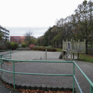 spielplatz2 Montessori-Schulzentrum Leipzig - Neuigkeiten Grundschule 2013 - Spiel-kinder-platz-wunsch-umbau