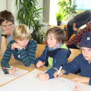 spielplatz_1 Montessori-Schulzentrum Leipzig - Neuigkeiten Grundschule 2013 - Spiel-kinder-platz-wunsch-umbau