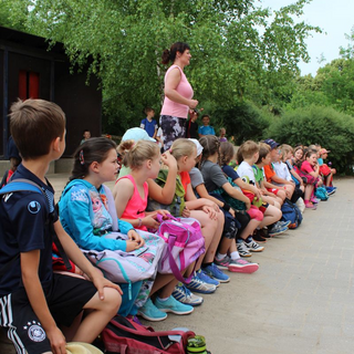 sporfest2018_01 Montessori-Schulzentrum Leipzig - Neuigkeiten Grundschule - Und rein in die roten Dosen!