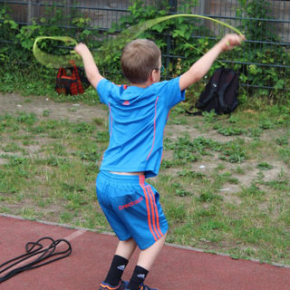 sporfest2018_09 Montessori-Schulzentrum Leipzig - Neuigkeiten Grundschule - Und rein in die roten Dosen!