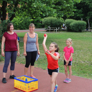 sporfest2018_16 Montessori-Schulzentrum Leipzig - Neuigkeiten Grundschule - Und rein in die roten Dosen!