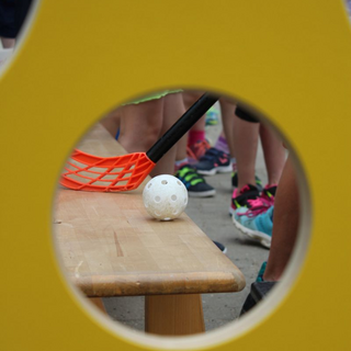 sporfest2018_28 Montessori-Schulzentrum Leipzig - Neuigkeiten Grundschule - Und rein in die roten Dosen!