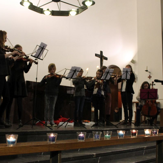 ak2016_15 Montessori-Schulzentrum Leipzig - Neuigkeiten - Adventskonzert des Schulzentrums