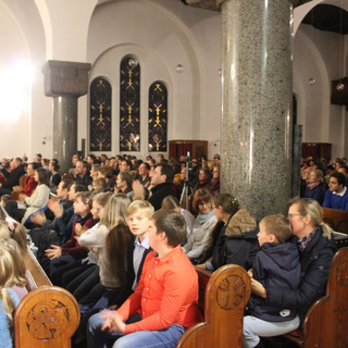 adventskonzert2019_07 Montessori-Schulzentrum Leipzig - Neuigkeiten - Viele kleine und große Sterne musizieren