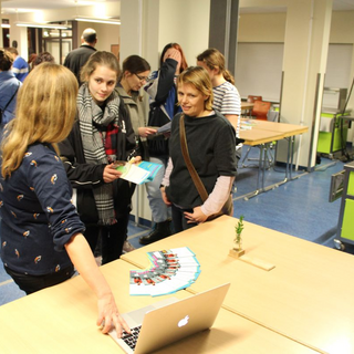 auslandsabend2019_13 Montessori-Schulzentrum Leipzig - Neuigkeiten - Brücken bauen in fremde Länder