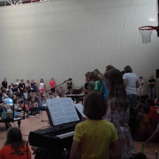 einf-hrung5tis_4 Montessori-Schulzentrum Leipzig - Neuigkeiten Grundschule 2013 - Staffelstab-Übergabe