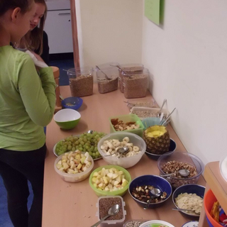 erntedank7 Montessori-Schulzentrum Leipzig - Neuigkeiten Grundschule 2012 - Dankt der Ernte? Erntet Dank? Erntedank!