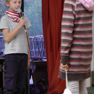 erntedank_06 Montessori-Schulzentrum Leipzig - Neuigkeiten Grundschule - Der Herbst ist da!