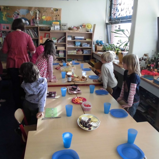 erntedank2013_3 Montessori-Schulzentrum Leipzig - Neuigkeiten Grundschule 2013 - Auch Raupen sind dankbar...
