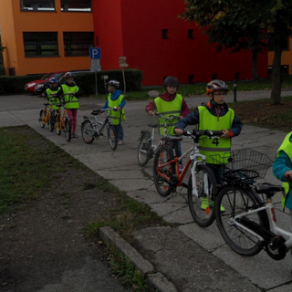 fahrrad2015_01 Montessori-Schulzentrum Leipzig - Neuigkeiten Grundschule - Kinder + Fahrräder + Polizisten = Fahrradausbildung