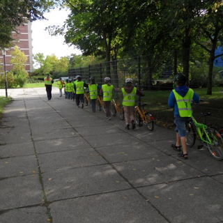 fahrrad2015_04 Montessori-Schulzentrum Leipzig - Neuigkeiten Grundschule - Kinder + Fahrräder + Polizisten = Fahrradausbildung