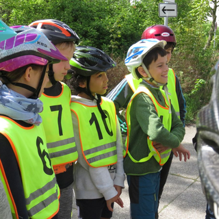 fahrrad2018_11 Montessori-Schulzentrum Leipzig - Neuigkeiten Grundschule - Hoch auf dem gelben Fahrrad