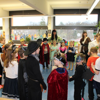 fasching2016_02 Montessori-Schulzentrum Leipzig - Neuigkeiten Grundschule - Monte alaaf!