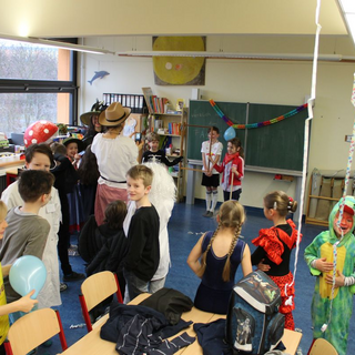 fasching2016_03 Montessori-Schulzentrum Leipzig - Neuigkeiten Grundschule - Monte alaaf!