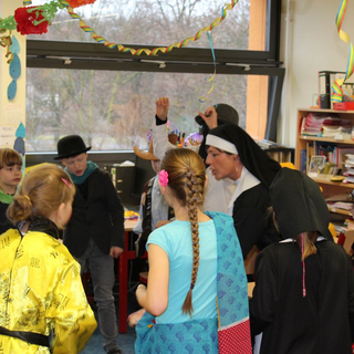 fasching2016_06 Montessori-Schulzentrum Leipzig - Neuigkeiten Grundschule - Monte alaaf!