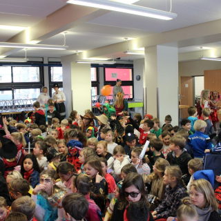 fasching2020_03 Montessori-Schulzentrum Leipzig - Neuigkeiten Grundschule - Fasching statt Freiarbeit