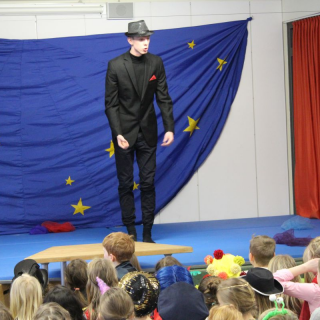 fasching2020_04 Montessori-Schulzentrum Leipzig - Neuigkeiten Grundschule - Fasching statt Freiarbeit