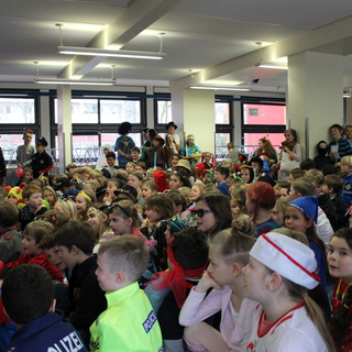 fasching2020_18 Montessori-Schulzentrum Leipzig - Neuigkeiten Grundschule - Fasching statt Freiarbeit