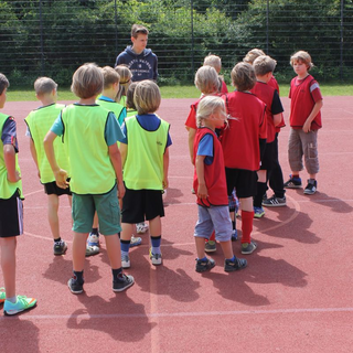 flurpokal2014_07 Montessori-Schulzentrum Leipzig - Neuigkeiten Grundschule 2014 - WM? Nein. Flurpokal? Ja!!