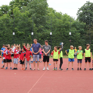 flurpokal2018_08 Montessori-Schulzentrum Leipzig - Neuigkeiten Grundschule - Der gelbe Flur gewinnt im Schlaf den Flurpokal
