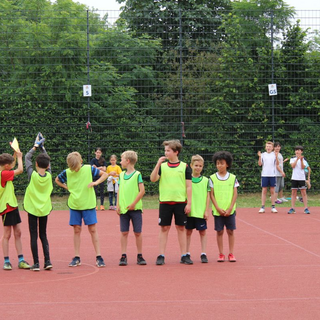 flurpokal2018_09 Montessori-Schulzentrum Leipzig - Neuigkeiten Grundschule - Der gelbe Flur gewinnt im Schlaf den Flurpokal