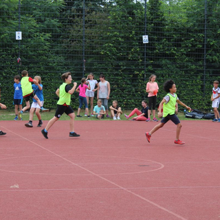 flurpokal2018_18 Montessori-Schulzentrum Leipzig - Neuigkeiten Grundschule - Der gelbe Flur gewinnt im Schlaf den Flurpokal