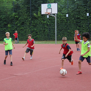 flurpokal2018_19 Montessori-Schulzentrum Leipzig - Neuigkeiten Grundschule - Der gelbe Flur gewinnt im Schlaf den Flurpokal