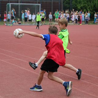 flurpokal2018_28 Montessori-Schulzentrum Leipzig - Neuigkeiten Grundschule - Der gelbe Flur gewinnt im Schlaf den Flurpokal