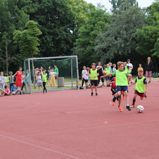 flurpokal2018_41 Montessori-Schulzentrum Leipzig - Neuigkeiten Grundschule - Der gelbe Flur gewinnt im Schlaf den Flurpokal