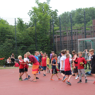 flurpokal2018_44 Montessori-Schulzentrum Leipzig - Neuigkeiten Grundschule - Der gelbe Flur gewinnt im Schlaf den Flurpokal