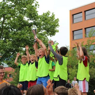 flurpokal2018_48 Montessori-Schulzentrum Leipzig - Neuigkeiten Grundschule - Der gelbe Flur gewinnt im Schlaf den Flurpokal