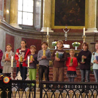friedensgebet_09 Montessori-Schulzentrum Leipzig - Neuigkeiten Grundschule 2014 - Der Regenbogen ist das Zeichen des Friedens-