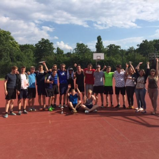 diefinalisten Montessori-Schulzentrum Leipzig - Neuigkeiten - „The legends“ schieben eine ruhige Kugel beim Sommerturnier