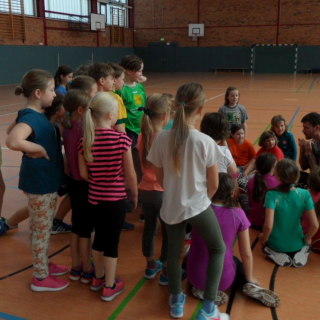 handballmitprofis_05 Montessori-Schulzentrum Leipzig - Neuigkeiten Grundschule - Hand-Ballern wie die Profis