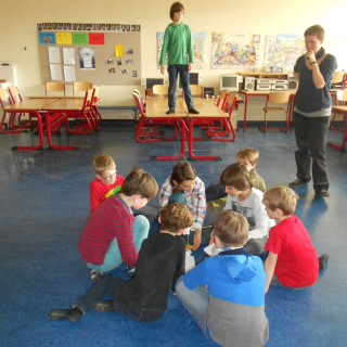 genderdel_04-1-jungs---baut-einen-hohen-turm Montessori-Schulzentrum Leipzig - Neuigkeiten Grundschule - „Hü oder Hott: Jungs sind anders… Mädchen auch.“