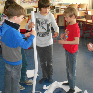 genderdel_14-11-jungs---noch-ein-stck-klebeband Montessori-Schulzentrum Leipzig - Neuigkeiten Grundschule - „Hü oder Hott: Jungs sind anders… Mädchen auch.“