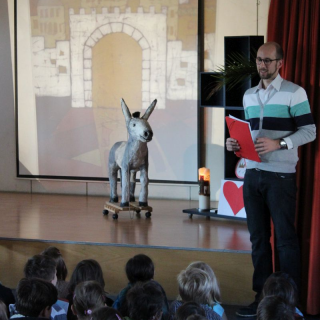 karwoche2017_04 Montessori-Schulzentrum Leipzig - Neuigkeiten Grundschule - Aus der Dunkelheit ins Licht