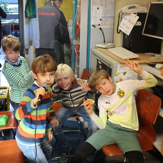 kuchenmusik_04 Montessori-Schulzentrum Leipzig - Neuigkeiten Grundschule - Kaffeehausmusik