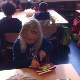 ktzchenkochen_08 Montessori-Schulzentrum Leipzig - Neuigkeiten Grundschule - Kätzchen kochen?