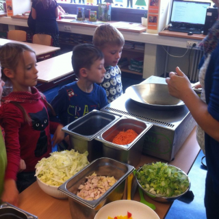 ktzchenkochen_10 Montessori-Schulzentrum Leipzig - Neuigkeiten Grundschule - Kätzchen kochen?