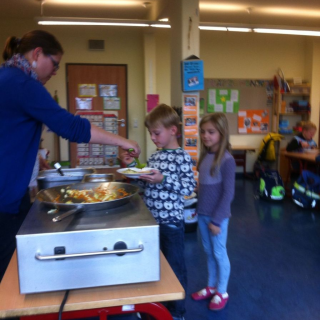 ktzchenkochen_11 Montessori-Schulzentrum Leipzig - Neuigkeiten Grundschule - Kätzchen kochen?