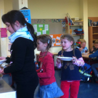 ktzchenkochen_12 Montessori-Schulzentrum Leipzig - Neuigkeiten Grundschule - Kätzchen kochen?