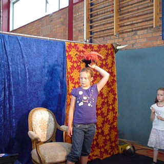 fotoshooting Montessori-Schulzentrum Leipzig - Neuigkeiten Grundschule 2014 - Kinder spielen Stadt